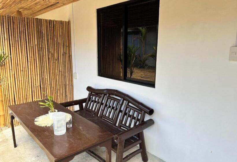 پانسیون Trisha Guesthouse