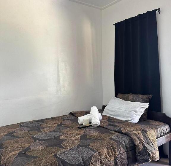 پانسیون Trisha Guesthouse