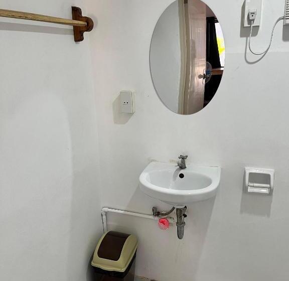 پانسیون Trisha Guesthouse