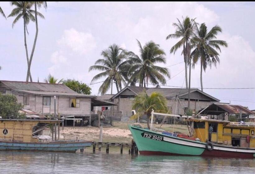 펜션 D Landai Budget Room Family