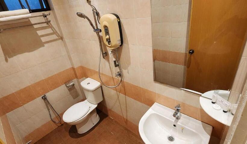 פנסיון Eighteen Guesthouse