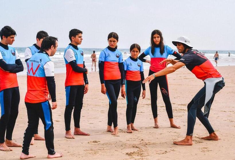 پانسیون Escuela De Surf Waves Sound   Alojamiento Compartido