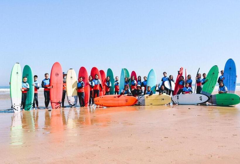 پانسیون Escuela De Surf Waves Sound   Alojamiento Compartido