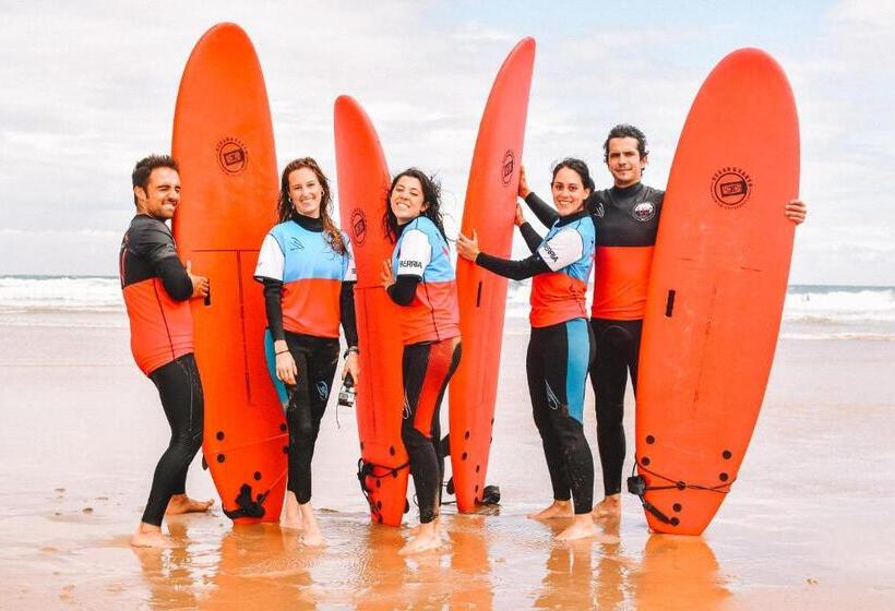 پانسیون Escuela De Surf Waves Sound   Alojamiento Compartido