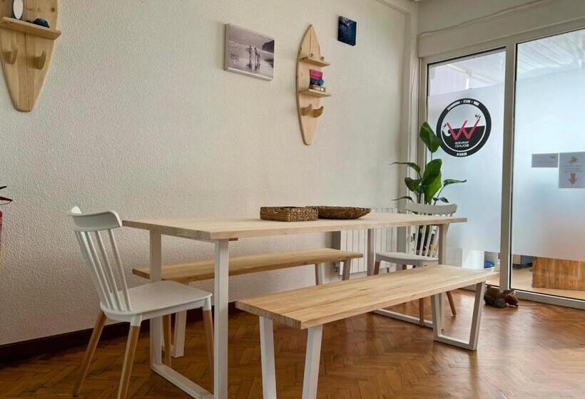 پانسیون Escuela De Surf Waves Sound   Alojamiento Compartido