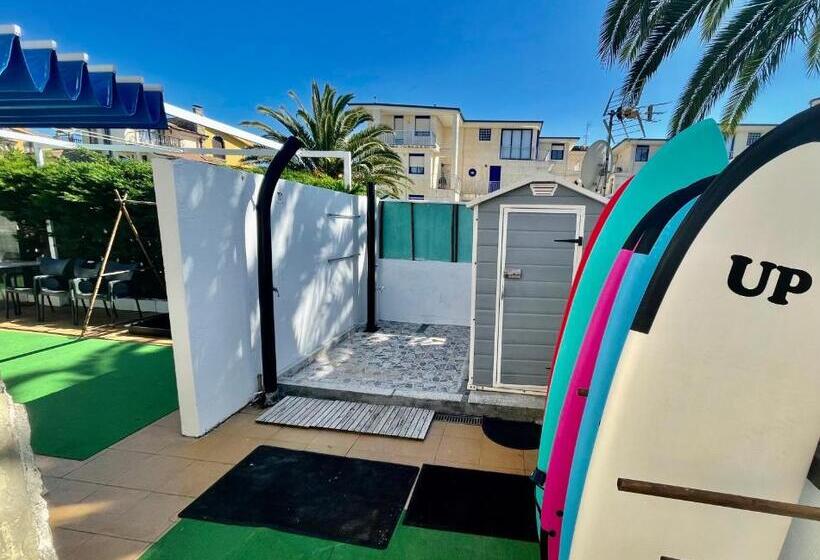 پانسیون Escuela De Surf Waves Sound   Alojamiento Compartido