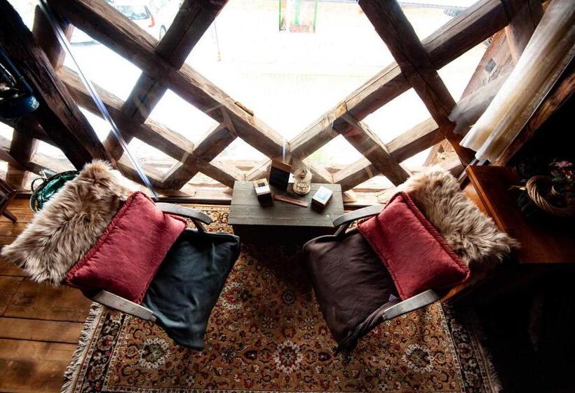 پانسیون Hay Barn Unique Experience Visole