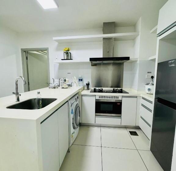 بنسيون Hstay Sutera Avenue 2bedroom By Aida