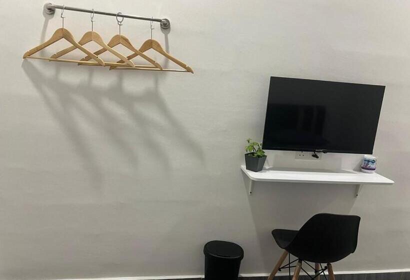 פנסיון Kiwi Inn