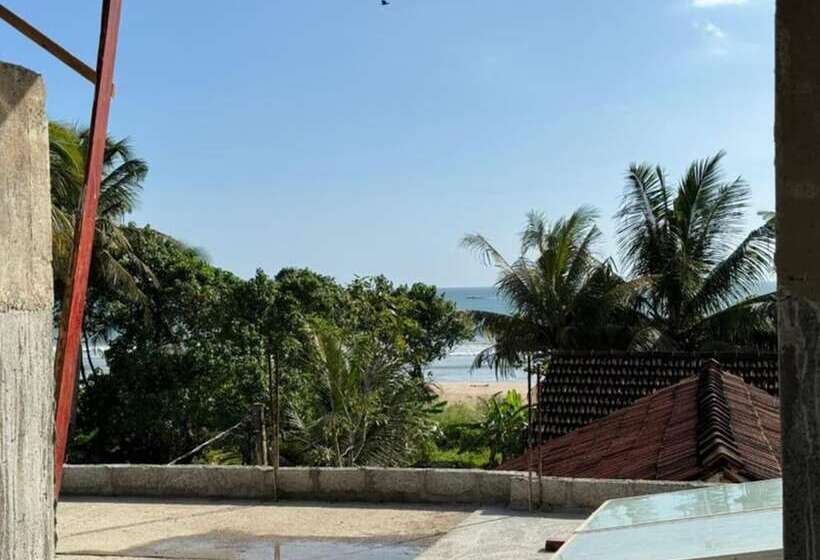 ペンション Room In Villa   Surf 247 Weligama   Deluxe Double Room With Side Sea View