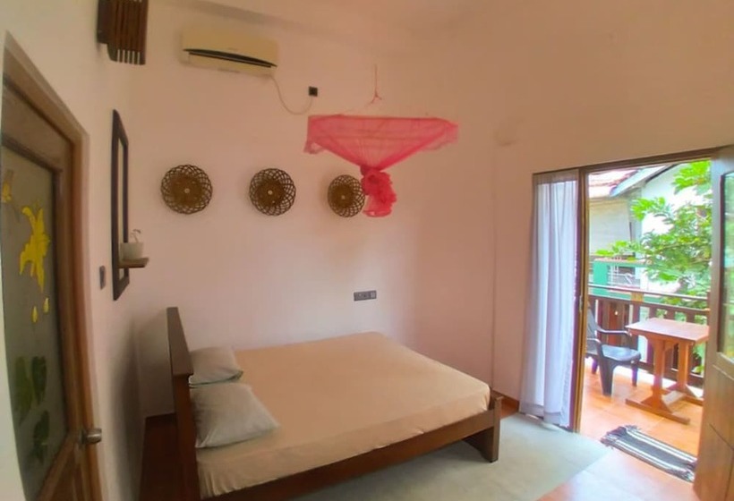 ペンション Room In Villa   Surf 247 Weligama   Deluxe Double Room With Side Sea View