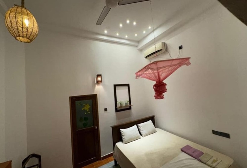 ペンション Room In Villa   Surf 247 Weligama   Deluxe Double Room With Side Sea View