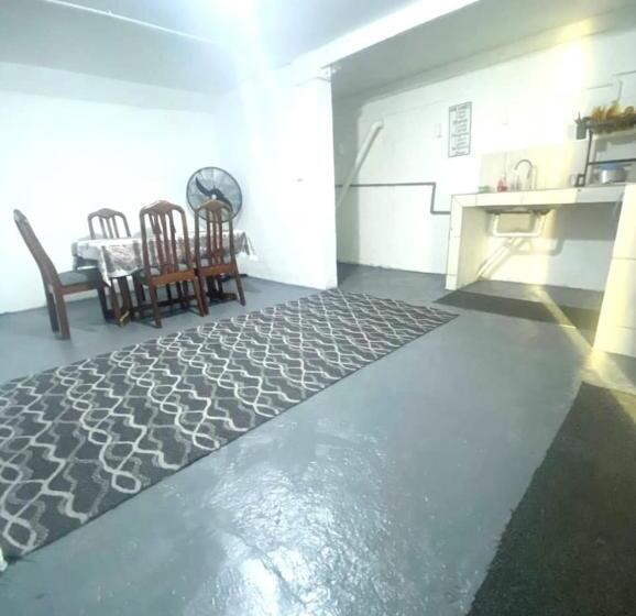 بنسيون Sb Sunset Kuching