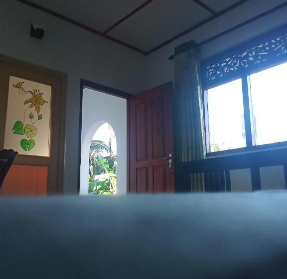 膳宿费 Twin Trees Guest