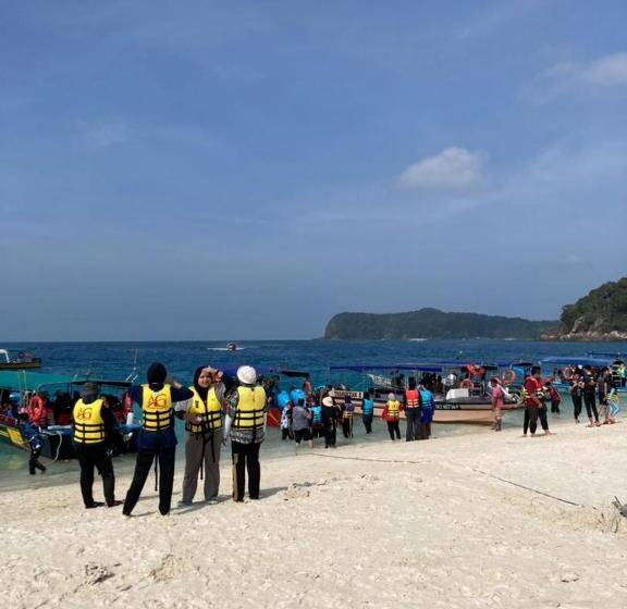 Курорт Dewatistay B&b