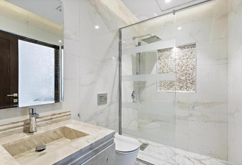 Stella Stays Olaya Tower 2