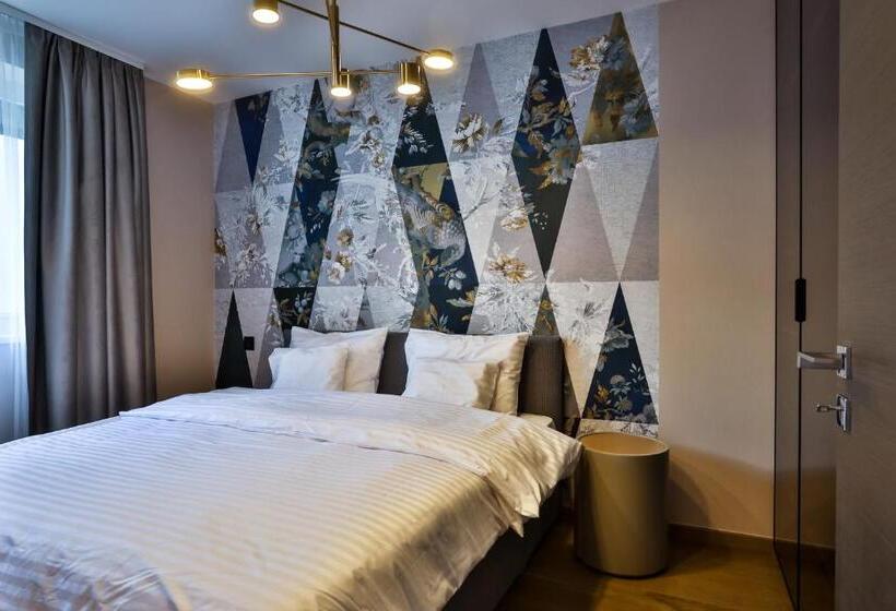 Sun Hill Luxury Suites