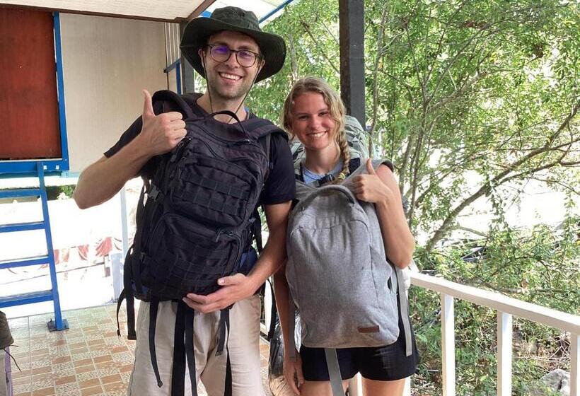 Sweed Dee Seaview Hostel