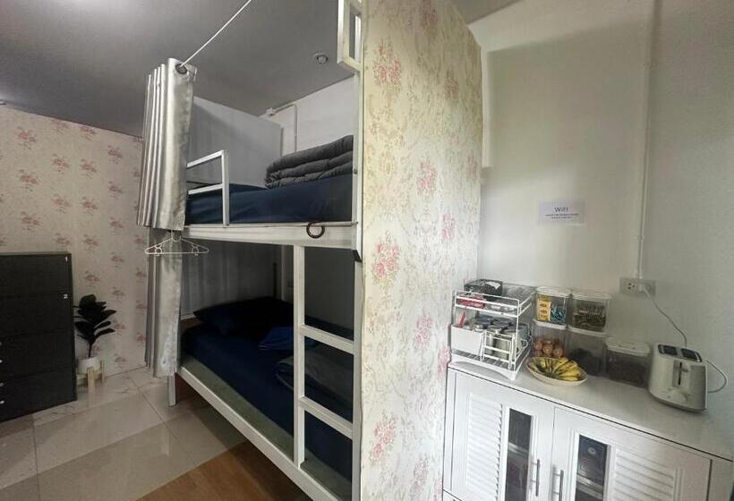 Sweed Dee Seaview Hostel