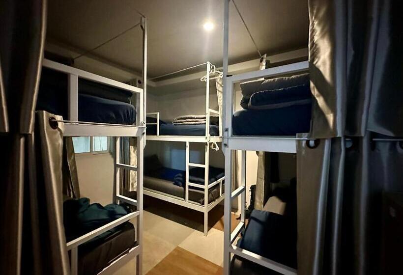 Sweed Dee Seaview Hostel