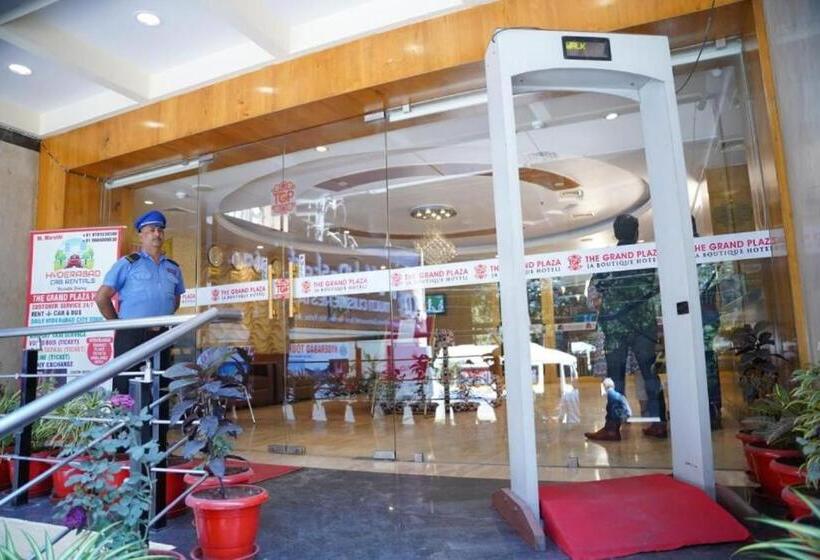 The Road View Grand Hotel & Multi Cuisine Restaurant  18 Percentage Off On Food Order