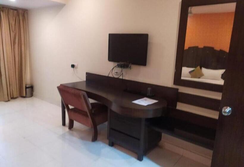 The Road View Grand Hotel & Multi Cuisine Restaurant  18 Percentage Off On Food Order