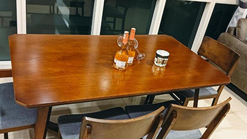 超赞海景高级公寓 浪漫香薰浴缸泡澡 Nexflix Youtube Wifi 喜欢浪漫宁静的您怎可错过