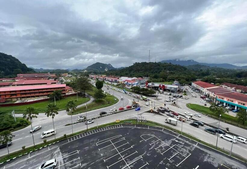 Adeen S Suria Suite, Hotel Mutiara Gua Musang