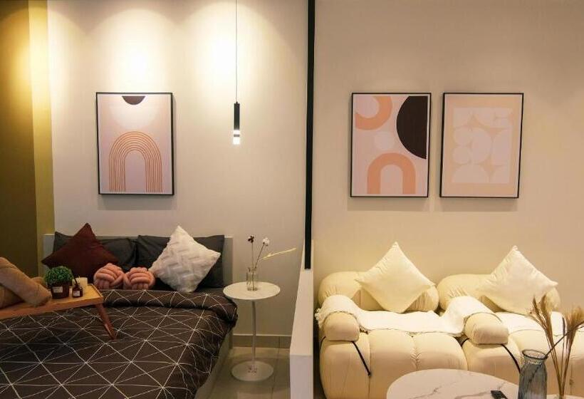 Bed and Breakfast Netizen Cozy Suite By Guestonic