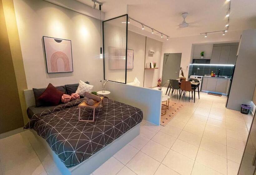 Bed and Breakfast Netizen Cozy Suite By Guestonic