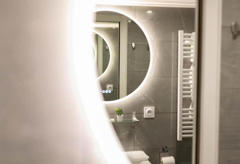 تختخواب و صبحانه New Modern Saint Germain Latin Quarter