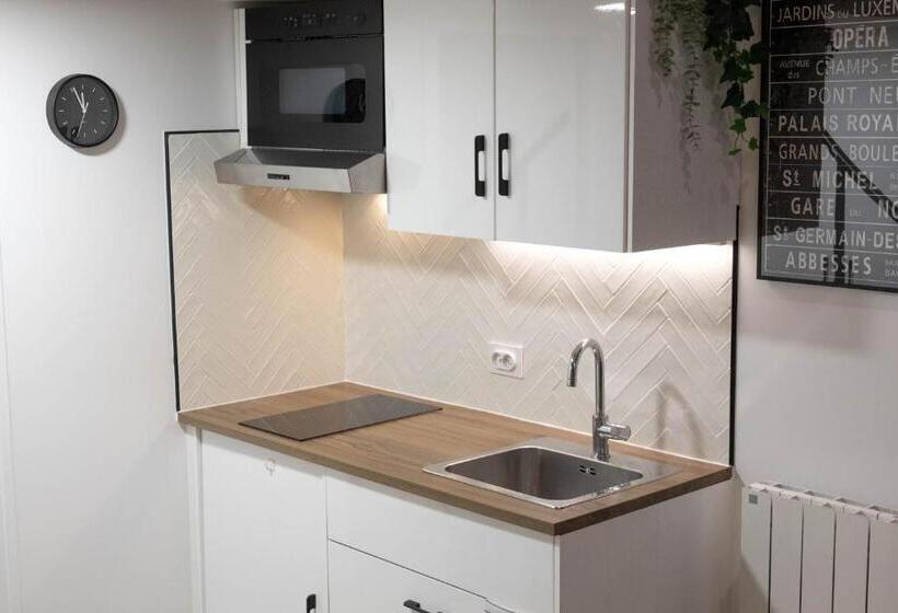 تختخواب و صبحانه New Modern Saint Germain Latin Quarter