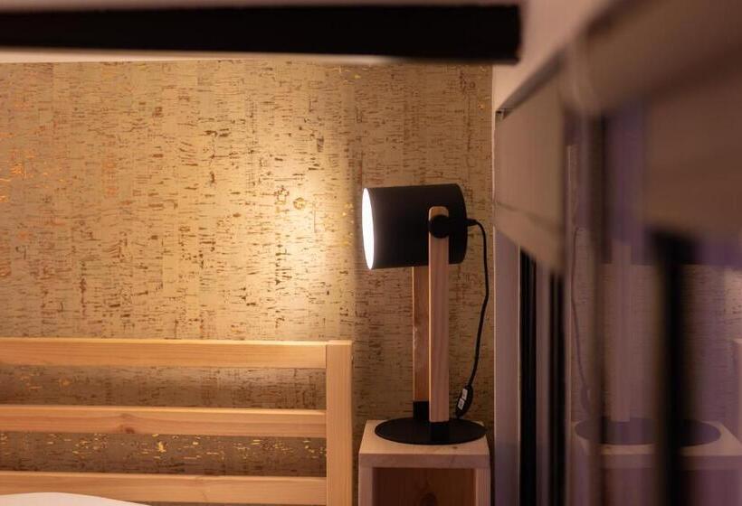 تختخواب و صبحانه New Modern Saint Germain Latin Quarter