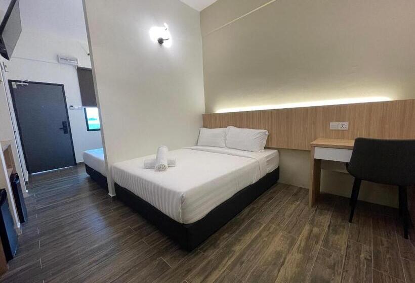 Dj Citi Plaza Hotel & Suites