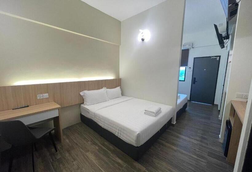 Dj Citi Plaza Hotel & Suites