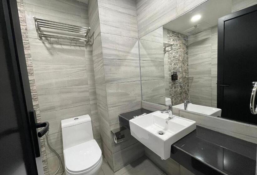 Dj Citi Plaza Hotel & Suites