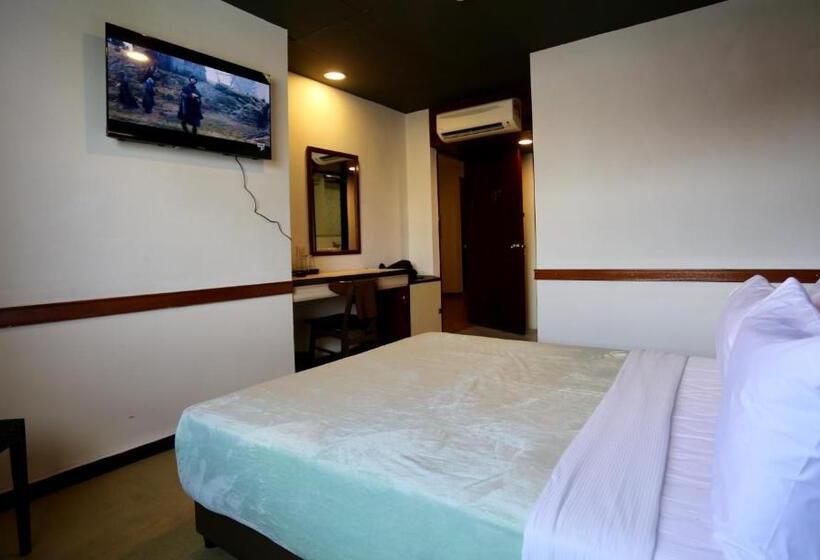 Fata Hotel By Project Borneo