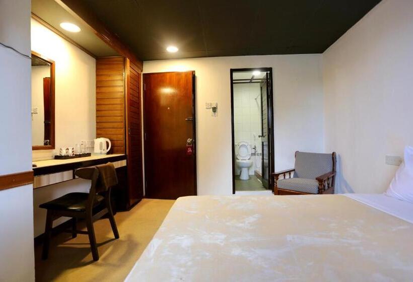 Fata Hotel By Project Borneo