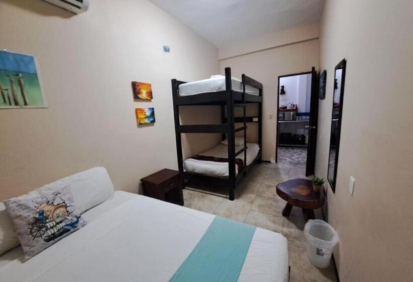 Отель Hidden Jems Mahahual Hostel