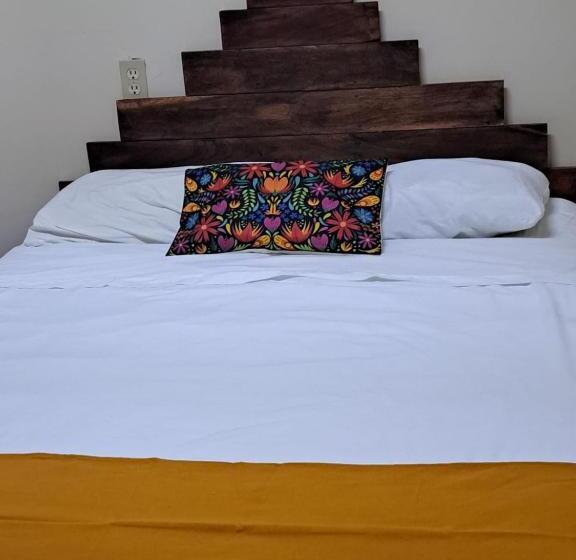 فندق Hidden Jems Mahahual Hostel