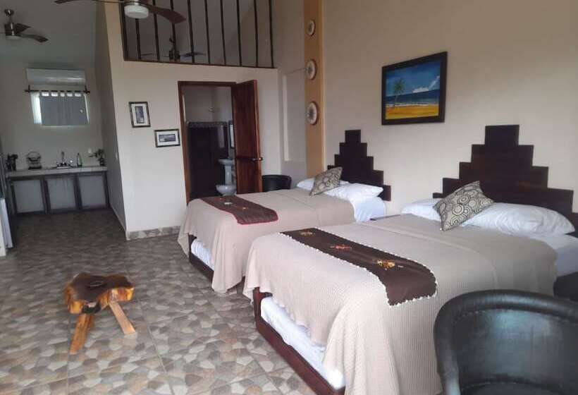 فندق Hidden Jems Mahahual Hostel