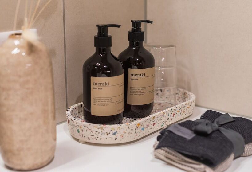 Отель Ariv Apartments Zug