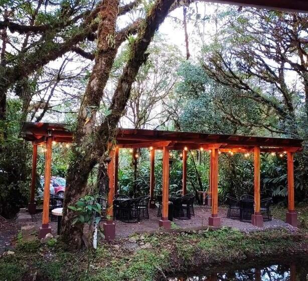 Капсульный Oтель Refugio La Paz Ecoglamping