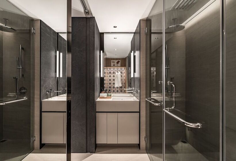 בית מלון כפרי Crowne Plaza Penang Straits City By Ihg