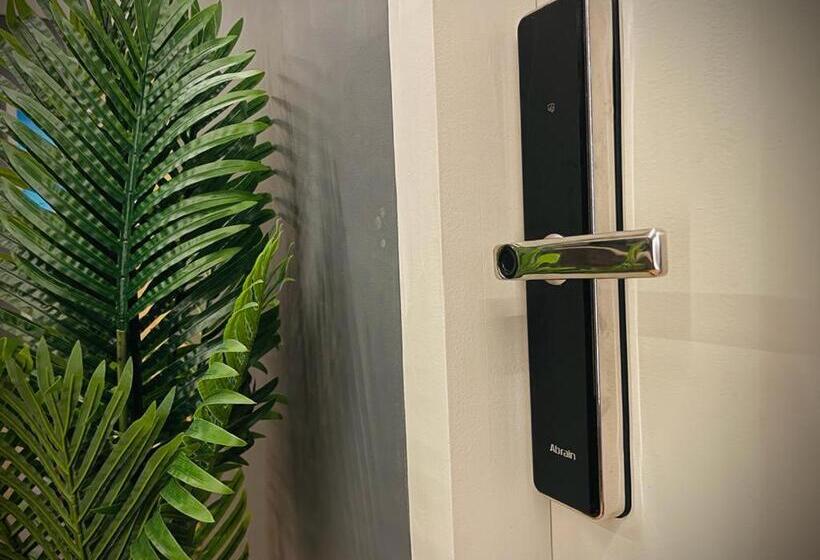 Отель Cyther Stay