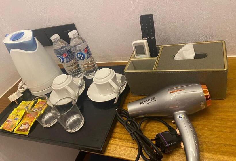 Отель Cyther Stay