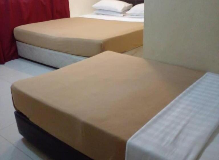 בית מלון כפרי F