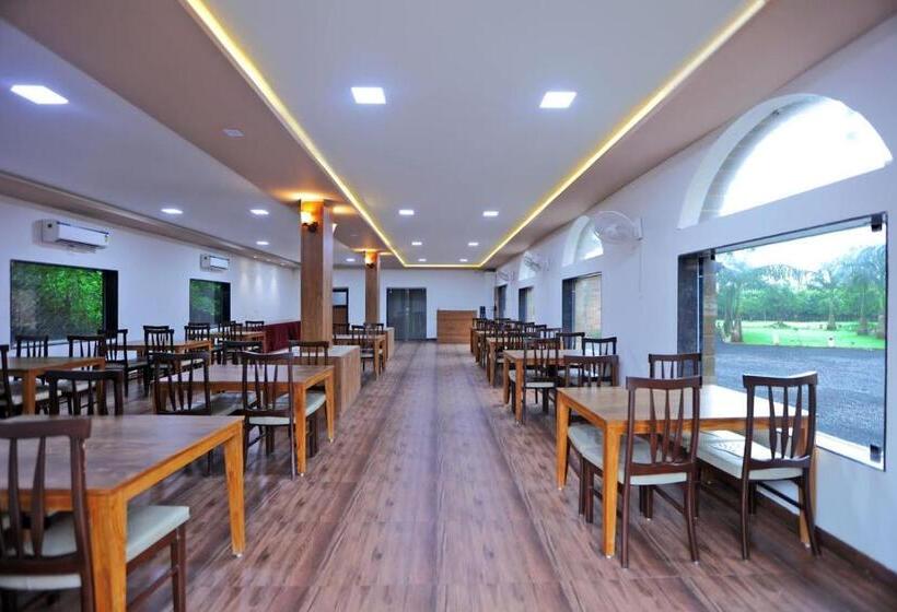 호텔 Gir Night Resort