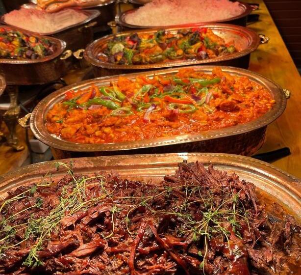 فندق Grand Station Restaurant & Rum