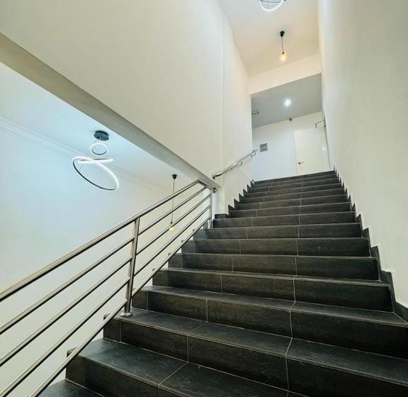 בית מלון כפרי Halo Rooms